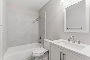 910 S Old Orchard Ln, Lewisville, TX 75067 - Photo 23