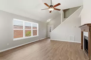 910 S Old Orchard Ln, Lewisville, TX 75067 - Photo 7