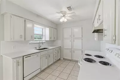 1713 Sagebrush Trail, Grapevine, TX 76051 - Photo 11