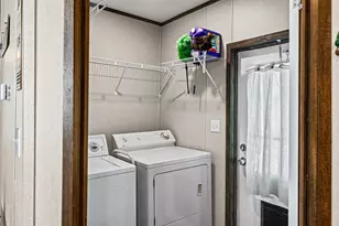 707 Sun Ct, Granbury, TX 76049 - Photo 15