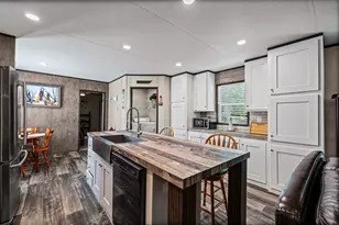 707 Sun Ct, Granbury, TX 76049 - Photo 9