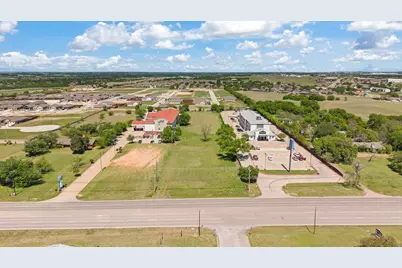 1724 W Henderson Street, Cleburne, TX 76033 - Photo 13