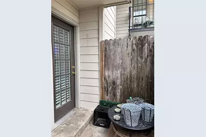 1603 N Garrett Avenue #100, Dallas, TX 75206 - Photo 15