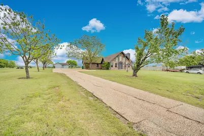 136 Creekview Circle, Maypearl, TX 76064 - Photo 3