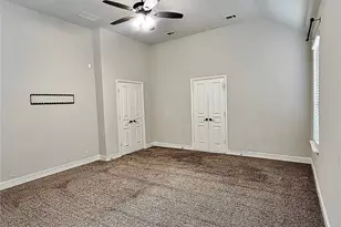 301 Autumn Wood Dr, Mansfield, TX 76063 - Photo 17