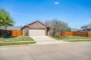 513 Bailer Dr, Crowley, TX 76036 - Photo 3
