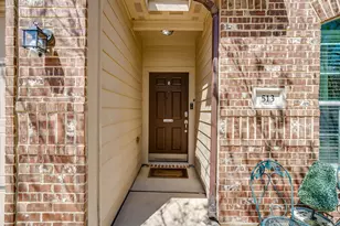 513 Bailer Dr, Crowley, TX 76036 - Photo 5