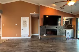 225 California Dr, Glenn Heights, TX 75154 - Photo 37