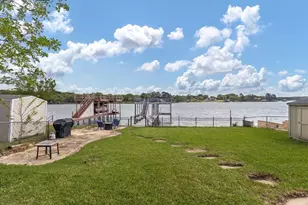 224 Pinoak Dr, Mabank, TX 75156 - Photo 29