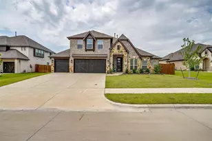 2005 Flora Ln, DeSoto, TX 75115 - Photo 1