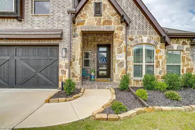 2005 Flora Lane, DeSoto, TX 75115 - Photo 3