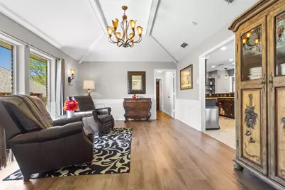 9426 Hillview Drive, Dallas, TX 75231 - Photo 19