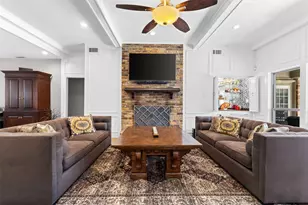 9426 Hill View Dr, Dallas, TX 75231 - Photo 9