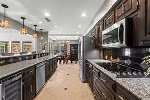 9426 Hill View Dr, Dallas, TX 75231 - Photo 17