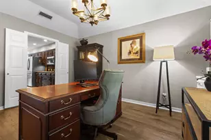 9426 Hill View Dr, Dallas, TX 75231 - Photo 13