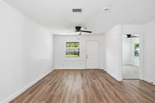 328 W Burton St, Sherman, TX 75092 - Photo 7