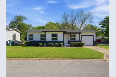 328 W Burton Street, Sherman, TX 75092 - Photo 1