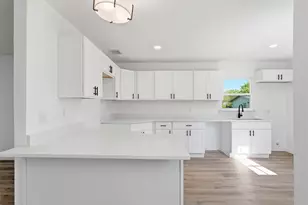 328 W Burton St, Sherman, TX 75092 - Photo 11