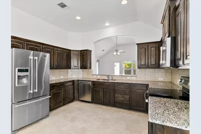 400 Elk Run Drive, Fort Worth, TX 76140 - Photo 5