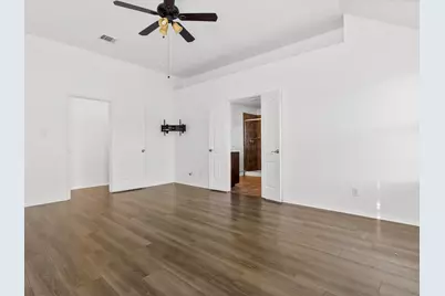 400 Elk Run Drive, Fort Worth, TX 76140 - Photo 17