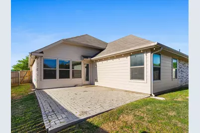 400 Elk Run Drive, Fort Worth, TX 76140 - Photo 33