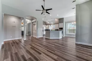 2715 Creek Crossing Dr, McKinney, TX 75072 - Photo 11