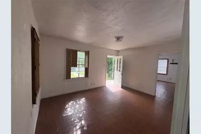 325 N Wood Street, Denton, TX 76209 - Photo 17