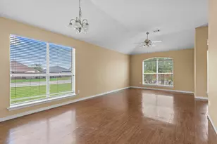 100 Lipan St, Greenville, TX 75402 - Photo 9