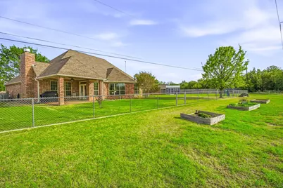 789 Bluebonnet Drive, Stephenville, TX 76401 - Photo 35