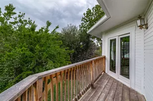 9122 Cochran Heights Dr, Dallas, TX 75220 - Photo 17