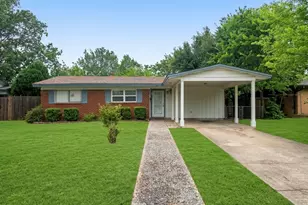 1403 Beacon Hill Dr, Irving, TX 75061 - Photo 1