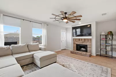 1637 Fieldstone Drive, Little Elm, TX 75068 - Photo 15