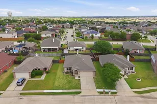 1637 Fieldstone Dr, Little Elm, TX 75068 - Photo 37