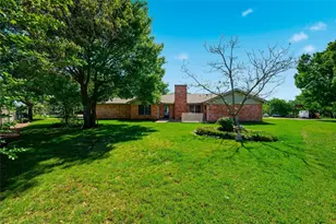 9321 Tree Lake Dr, Waco, TX 76708 - Photo 15