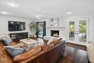 10747 St Lazare Dr, Dallas, TX 75229 - Photo 9