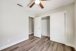 6207 Patriotic Ct, Arlington, TX 76002 - Photo 17