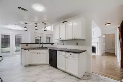 1614 Powder Horn Lane, Arlington, TX 76018 - Photo 11