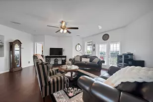 1611 Mustang Ct, Cedar Hill, TX 75104 - Photo 25