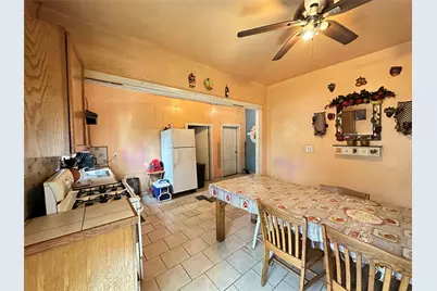 610 W 13th Avenue, Corsicana, TX 75110 - Photo 15