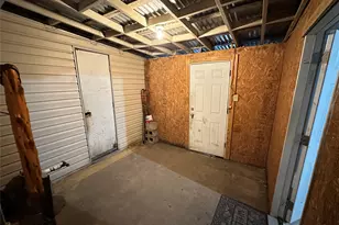 610 W 13th Ave, Corsicana, TX 75110 - Photo 9