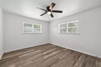 913 N Main Street, Springtown, TX 76082 - Photo 15