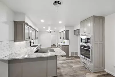 913 N Main Street, Springtown, TX 76082 - Photo 3