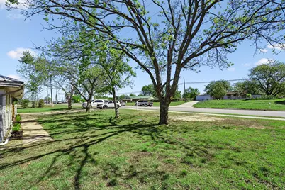 913 N Main Street, Springtown, TX 76082 - Photo 25