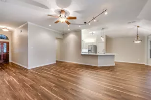 4817 Dogleg Dr, Haltom City, TX 76117 - Photo 3