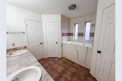 1302 Belvon Place, Cleburne, TX 76033 - Photo 15