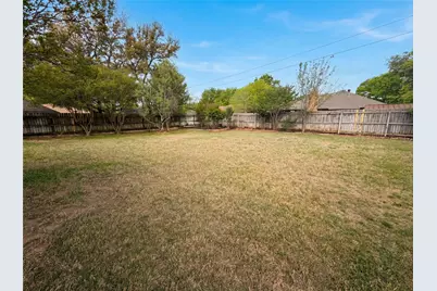 1302 Belvon Place, Cleburne, TX 76033 - Photo 17