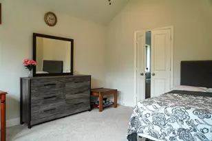 428 Molly Ln, Keene, TX 76059 - Photo 15