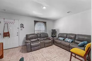 11405 S Blossom Circle, Balch Springs, TX 75180 - Photo 3