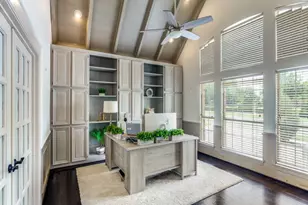 2821 Shadow Dr W, Arlington, TX 76006 - Photo 9