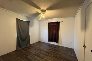 320 S Manson St, Wolfe City, TX 75496 - Photo 23